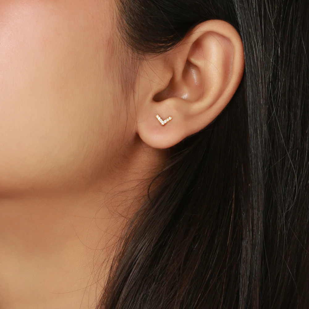Luxe V-Shine Diamond Stud Earrings