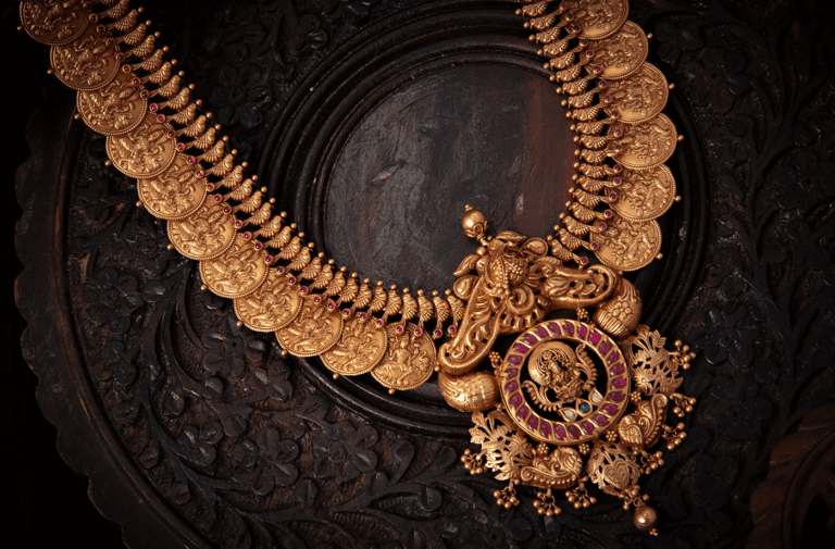 Step into a world where timeless elegance and masterful artistry come together at SS Jewels – Jewellery Shop in Bengaluru
